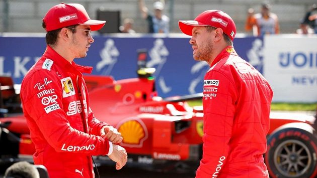 Charles Leclerc a Sebastian Vettel. Charles Leclerc a Sebastian Vettel.
