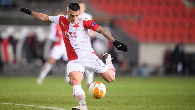 FOOTBALL ONLINE: The battle for the Champions League begins!  Slavia plays on the field of a Hungarian master