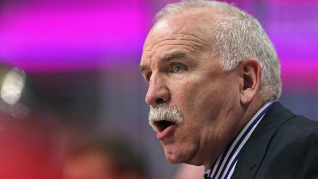 Joel Quenneville prodloužil smlouvu s Chicagem o tři roky. Joel Quenneville prodloužil smlouvu s Chicagem o tři roky.