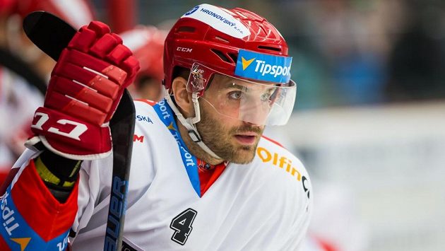 Hokejový obránce Tomáš Voráček. Hokejový obránce Tomáš Voráček.