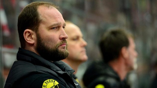 Jiří Šlégr v této sezóně vypomáhal litvínovským trenérům. Jiří Šlégr v této sezóně vypomáhal litvínovským trenérům.