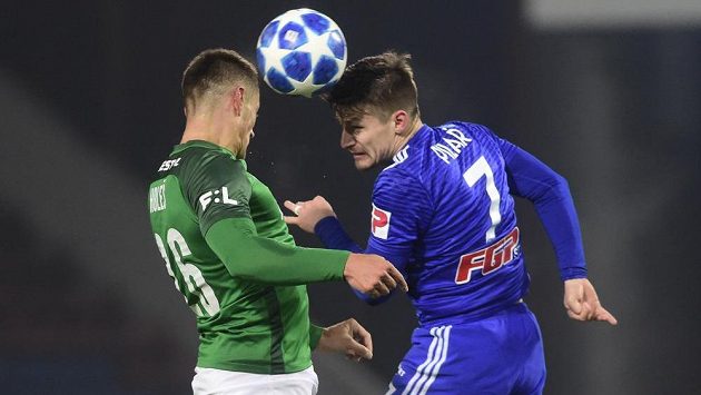 Zleva Tomáš Holeš z Jablonce a Václav Pilař z Olomouce; Zleva Tomáš Holeš z Jablonce a Václav Pilař z Olomouce;
