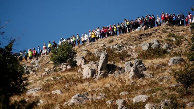 Tribuna na vršku... Tribuna na vršku...