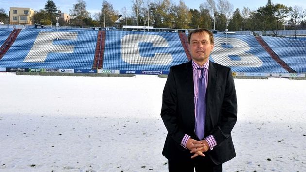 Nový kouč ostravských fotbalistů Martin Pulpit na zasněžených Bazalech Nový kouč ostravských fotbalistů Martin Pulpit na zasněžených Bazalech