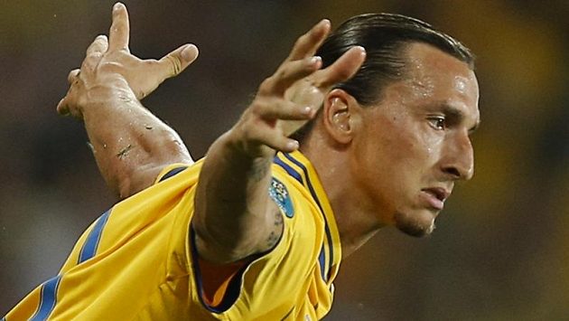 Švédský snajpr Zlatan Ibrahimovic se raduje z vítězné trefy v utkání proti Francii Švédský snajpr Zlatan Ibrahimovic se raduje z vítězné trefy v utkání proti Francii