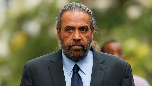 Kuvajtský šajch Ahmad Fahad Sabah byl v Ženevě odsouzen na 14 měsíců do vězení. Kuvajtský šajch Ahmad Fahad Sabah byl v Ženevě odsouzen na 14 měsíců do vězení.