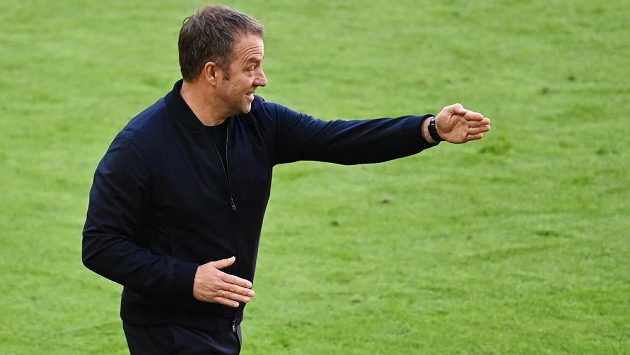 Trenér Hansi Flick dovedl k mistrovskému titulu fotbalisty Bayernu, nyní převezme německou reprezentaci. Trenér Hansi Flick dovedl k mistrovskému titulu fotbalisty Bayernu, nyní převezme německou reprezentaci.