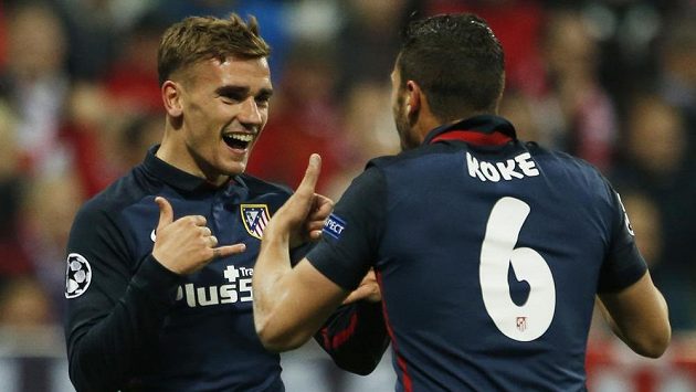 Antoine Griezmann a Koke slaví vyrovnávací gól Atlétika Madrid v Allianz Areně. Antoine Griezmann a Koke slaví vyrovnávací gól Atlétika Madrid v Allianz Areně.