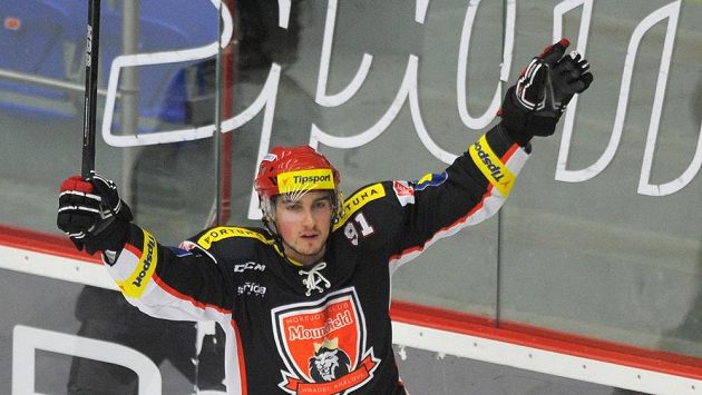 Tomáš Knotek z Hradce Králové (vlevo) se raduje z branky proti Mladé Boleslavi Tomáš Knotek z Hradce Králové (vlevo) se raduje z branky proti Mladé Boleslavi
