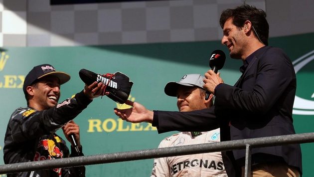 Australan Mark Webber (vpravo) zavítal nedávno na GP Belgie. Vlevo jeho krajan Daniel Ricciardo. Australan Mark Webber (vpravo) zavítal nedávno na GP Belgie. Vlevo jeho krajan Daniel Ricciardo.