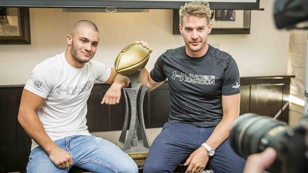 Dominik Dvorský (vlevo) z Ostrava Steelers a Jan Dundáček z Prague Black Panthers (ilustrační foto) Dominik Dvorský (vlevo) z Ostrava Steelers a Jan Dundáček z Prague Black Panthers (ilustrační foto)