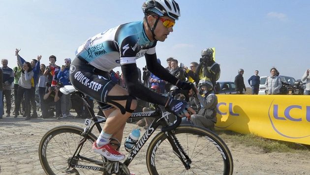 Zdeněk Štybar na trati slavné cyklistické klasiky Paříž - Roubaix. Zdeněk Štybar na trati slavné cyklistické klasiky Paříž - Roubaix.