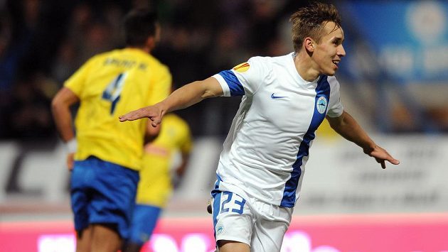 Liberecký záložník Josef Šural oslavuje vedoucí gól s Estorilem. Proletí se jeho Slovan i proti Seville...? Liberecký záložník Josef Šural oslavuje vedoucí gól s Estorilem. Proletí se jeho Slovan i proti Seville...?