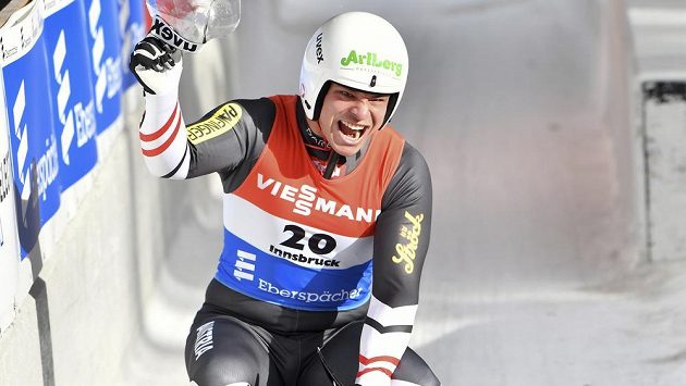 Rakušan Jonas Müller se raduje z triumfu v Iglsu. Rakušan Jonas Müller se raduje z triumfu v Iglsu.