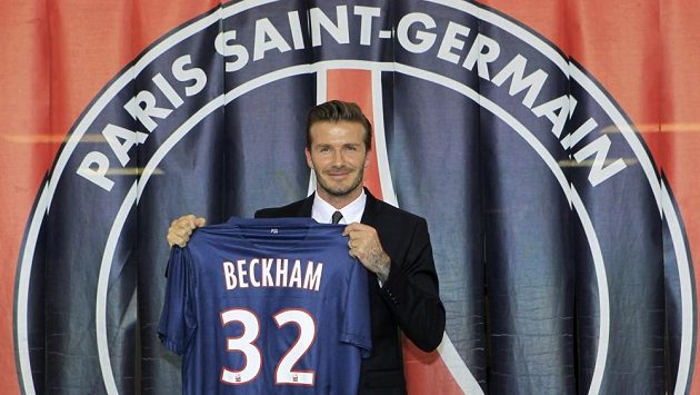 David Beckham přestoupil do Paris Saint-Germain. David Beckham přestoupil do Paris Saint-Germain.