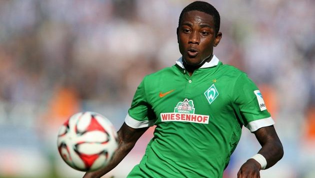 Ofenzivní záložník Eljero Elia si vyzkouší angažmá v Premier League. Ofenzivní záložník Eljero Elia si vyzkouší angažmá v Premier League.