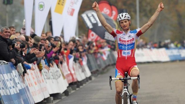 Belgičan Kevin Pauwels vyhrál závod Světového poháru v cyklokrosu v Táboře. Belgičan Kevin Pauwels vyhrál závod Světového poháru v cyklokrosu v Táboře.