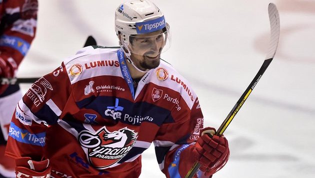 Pardubický obránce Tomáš Mojžíš se raduje z gólu proti Jihlavě. Pardubický obránce Tomáš Mojžíš se raduje z gólu proti Jihlavě.