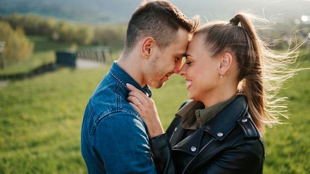 Nastávající žena českého reprezentant Jakuba Peška Aneta Odvárková se připravuje na to, že bude muset již podruhé kvůli Euru odložit chystanou svatbu. To v případě, že český nároďák v sobotu porazí Dánsko a postoupí do semifinále šampionátu. Nastávající žena českého reprezentant Jakuba Peška Aneta Odvárková se připravuje na to, že bude muset již podruhé kvůli Euru odložit chystanou svatbu. To v případě, že český nároďák v sobotu porazí Dánsko a postoupí do semifinále šampionátu.