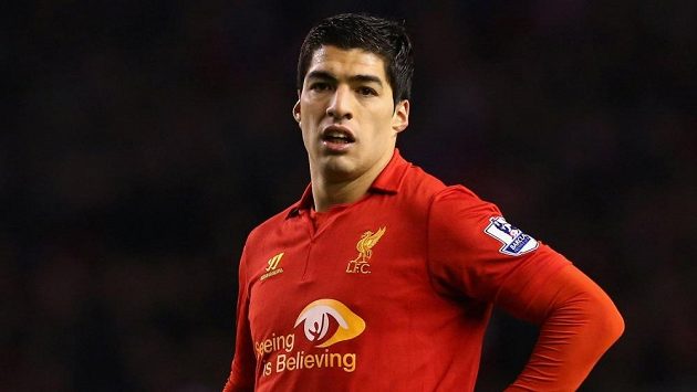 Útočník Liverpoolu Luis Suárez je jedním z hráčů, který v minulosti dostal trest za rasistické urážky. Útočník Liverpoolu Luis Suárez je jedním z hráčů, který v minulosti dostal trest za rasistické urážky.