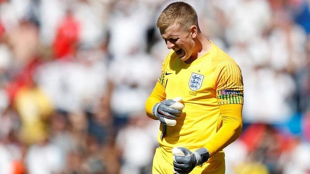 Gólman Jordan Pickford se výraznou měrou zasloužil o výhru Anglie v zápase o bronz Ligy národů proti Švýcarsku. Gólman Jordan Pickford se výraznou měrou zasloužil o výhru Anglie v zápase o bronz Ligy národů proti Švýcarsku.