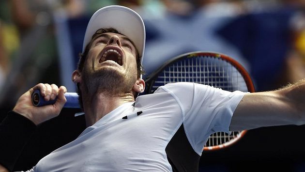 Andy Murray ve čtvrtfinálovém souboji na Australian Open. Andy Murray ve čtvrtfinálovém souboji na Australian Open.