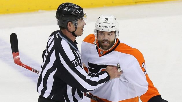 Radko Gudas z Philadelphie při utkání s New Jersey Radko Gudas z Philadelphie při utkání s New Jersey