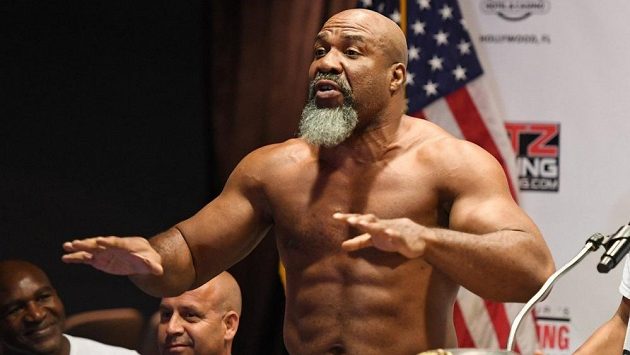 Shannon Briggs chce Tysona Furyho, kterého nazval velrybou. Shannon Briggs chce Tysona Furyho, kterého nazval velrybou.