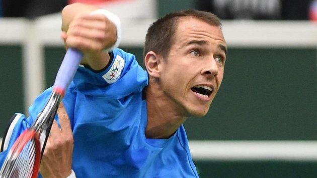 Lukáš Rosol v utkání s Bernardem Tomicem. Lukáš Rosol v utkání s Bernardem Tomicem.