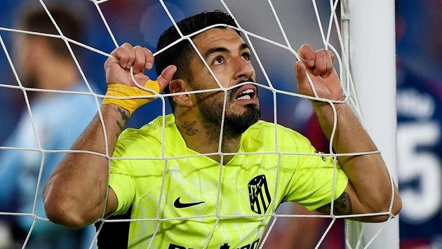útočník Atlétika madrid Luis Suárez během utkání s Levante. útočník Atlétika madrid Luis Suárez během utkání s Levante.