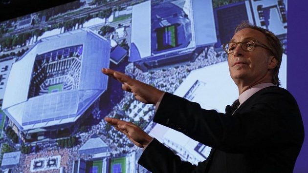 Architekt Matt Rossetti představuje v New Yorku novou podobu kurtu Arthura Ashe. Architekt Matt Rossetti představuje v New Yorku novou podobu kurtu Arthura Ashe.