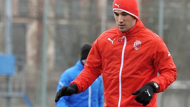 Útočník Aidin Mahmutovič na tréninku Plzně. Útočník Aidin Mahmutovič na tréninku Plzně.