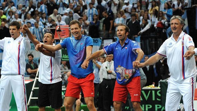 Francii přivítá český daviscupový tým v Třinci. Francii přivítá český daviscupový tým v Třinci.