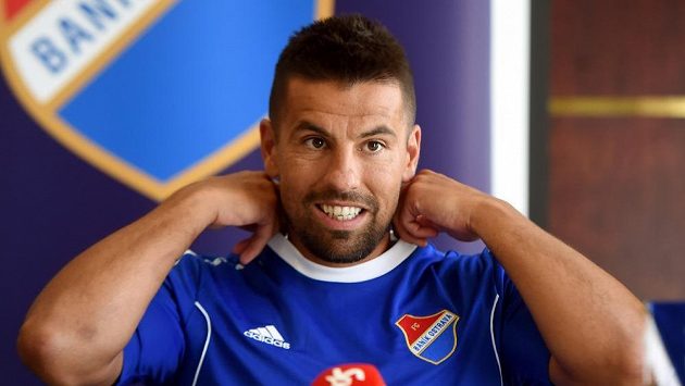Fotbalový útočník Milan Baroš bude znovu nastupovat za Baník Ostrava. Fotbalový útočník Milan Baroš bude znovu nastupovat za Baník Ostrava.