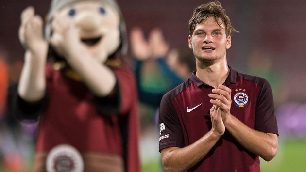 Útočník Sparty Matěj Pulkrab po utkání s Jabloncem. Útočník Sparty Matěj Pulkrab po utkání s Jabloncem.