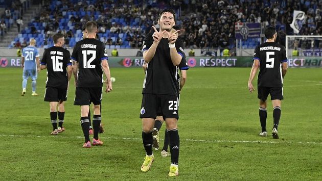 Kodaňský Jonas Wind se raduje po gólu proti Slovanu. Kodaňský Jonas Wind se raduje po gólu proti Slovanu.