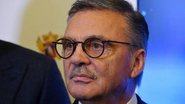 Prezident IIHF René Fasel. Prezident IIHF René Fasel.