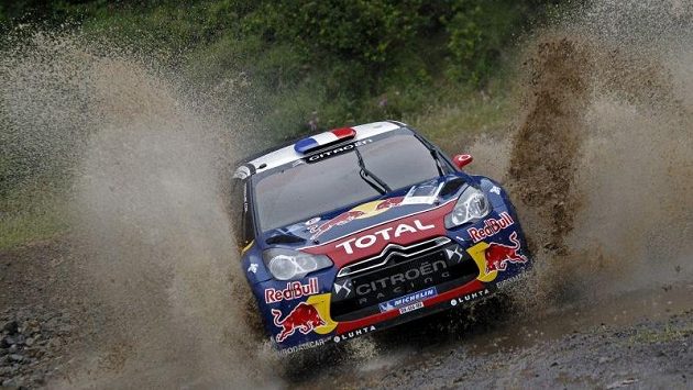Sébastien Loeb s vozem Citroën DS3 WRC Sébastien Loeb s vozem Citroën DS3 WRC