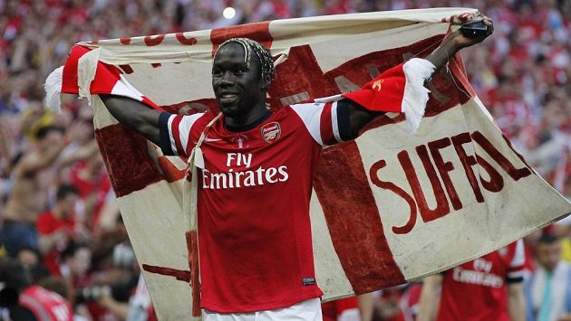 Obránce Bacary Sagna potvrdil, že definitivně odloží dres Arsenalu. Obránce Bacary Sagna potvrdil, že definitivně odloží dres Arsenalu.