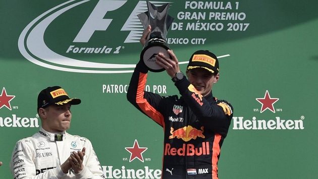 Valtteri Bottas (vlevo) a Max Verstappen. Valtteri Bottas (vlevo) a Max Verstappen.