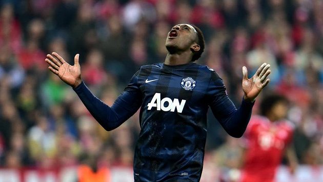 Danny Welbeck z Manchesteru United má stejně jako jeho dva spoluhráči vroubek u trenéra Davida Moyese. Danny Welbeck z Manchesteru United má stejně jako jeho dva spoluhráči vroubek u trenéra Davida Moyese.