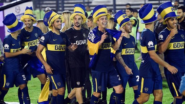 Hráči Boca Juniors se radují z titulu. Hráči Boca Juniors se radují z titulu.