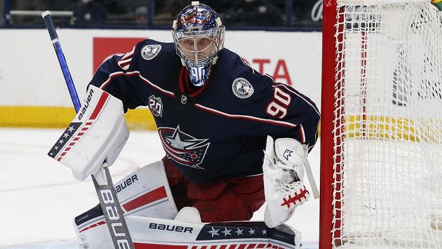 Lotyšský hokejový brankář Elvis Merzlikins prodloužil o pět let smlouvu v NHL s Columbusem, který si pojistil jeho služby až do konce sezony 2026/27 Lotyšský hokejový brankář Elvis Merzlikins prodloužil o pět let smlouvu v NHL s Columbusem, který si pojistil jeho služby až do konce sezony 2026/27