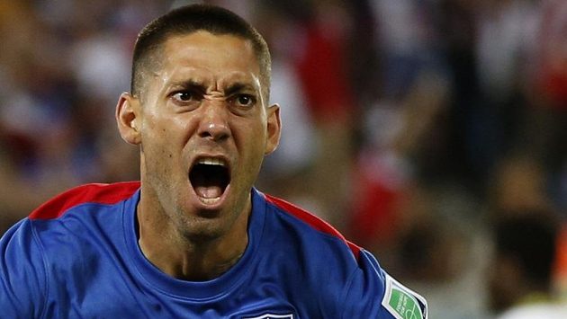 Americký útočník Clint Dempsey má obrovskou radost. Ghaně vstřelil gól po několika sekundách hry. Americký útočník Clint Dempsey má obrovskou radost. Ghaně vstřelil gól po několika sekundách hry.