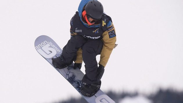 Na ilustračním snímku kanadský snowboardista Michael Ciccarelli v disciplíně slopestyle Na ilustračním snímku kanadský snowboardista Michael Ciccarelli v disciplíně slopestyle