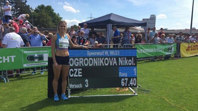 Oštěpařka Nikola Ogrodníková vyhrála mítink v Offenburgu v osobním rekordu 67,40 metru. Oštěpařka Nikola Ogrodníková vyhrála mítink v Offenburgu v osobním rekordu 67,40 metru.