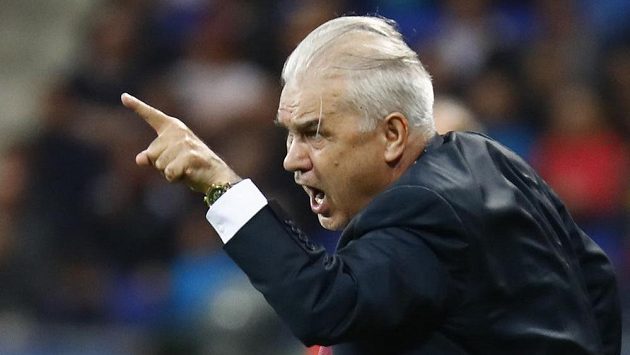 Trenér Anghel Iordanescu po ME ve Francii na lavičce rumunské reprezentace skončil Trenér Anghel Iordanescu po ME ve Francii na lavičce rumunské reprezentace skončil