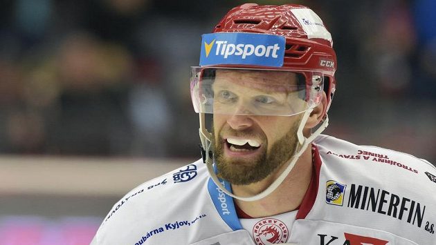 Hokejista Martin Růžička byl hrdinou Ocelářů z Třince. Hokejista Martin Růžička byl hrdinou Ocelářů z Třince.