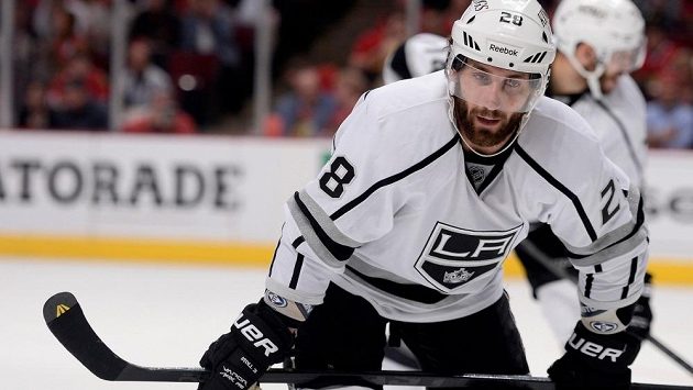 Kanadský hokejový útočník Jarret Stoll. Kanadský hokejový útočník Jarret Stoll.