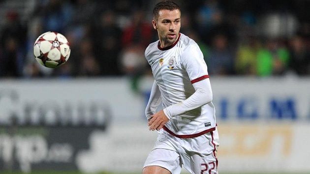 Záložník pražské Sparty Josef Hušbauer v utkání proti Olomouci. Záložník pražské Sparty Josef Hušbauer v utkání proti Olomouci.